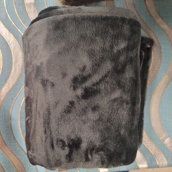 Baby blanket grey color plush velvet soft and warm - Picture 2 of 4